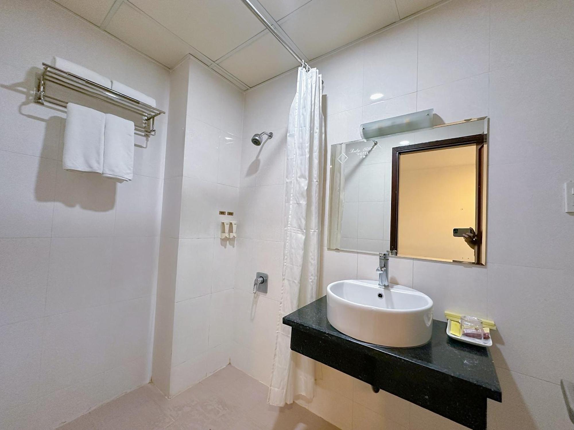 Ruby Star Hotel- Near Ben Thanh Market Ho Si Minh-város Kültér fotó
